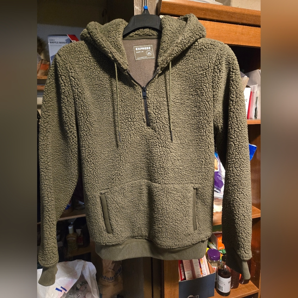 Express Men's Zip-Up Sweater in Olive